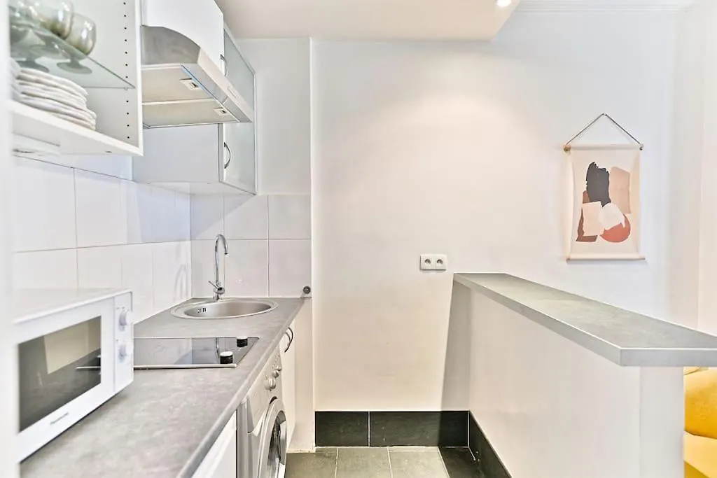 Chic #eiffeltower #champdemars -v Apartman