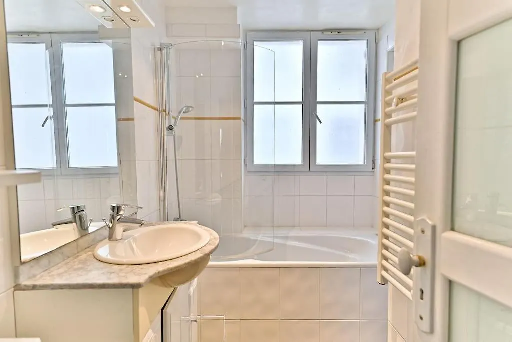 Chic #eiffeltower #champdemars -v Apartman *