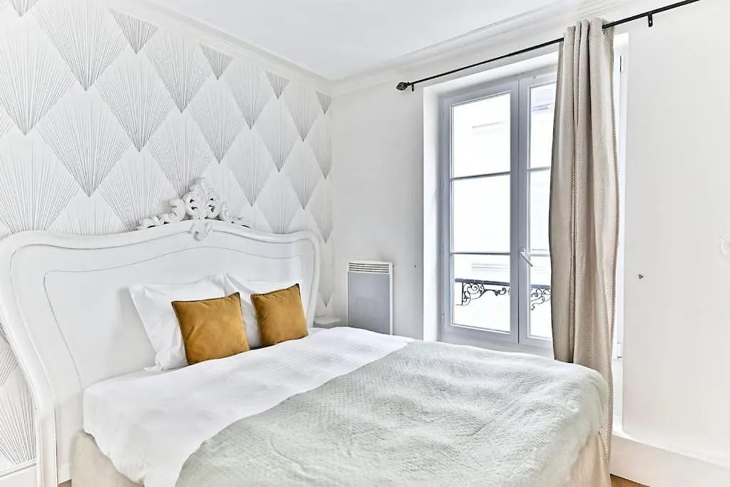 Chic #eiffeltower #champdemars -v Apartment Paris